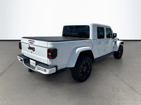 Used 2023 Jeep Gladiator Overland AWD/4WD image 7