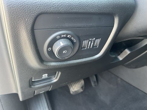 Used 2021 Jeep Grand Cherokee L Limited AWD/4WD image 15