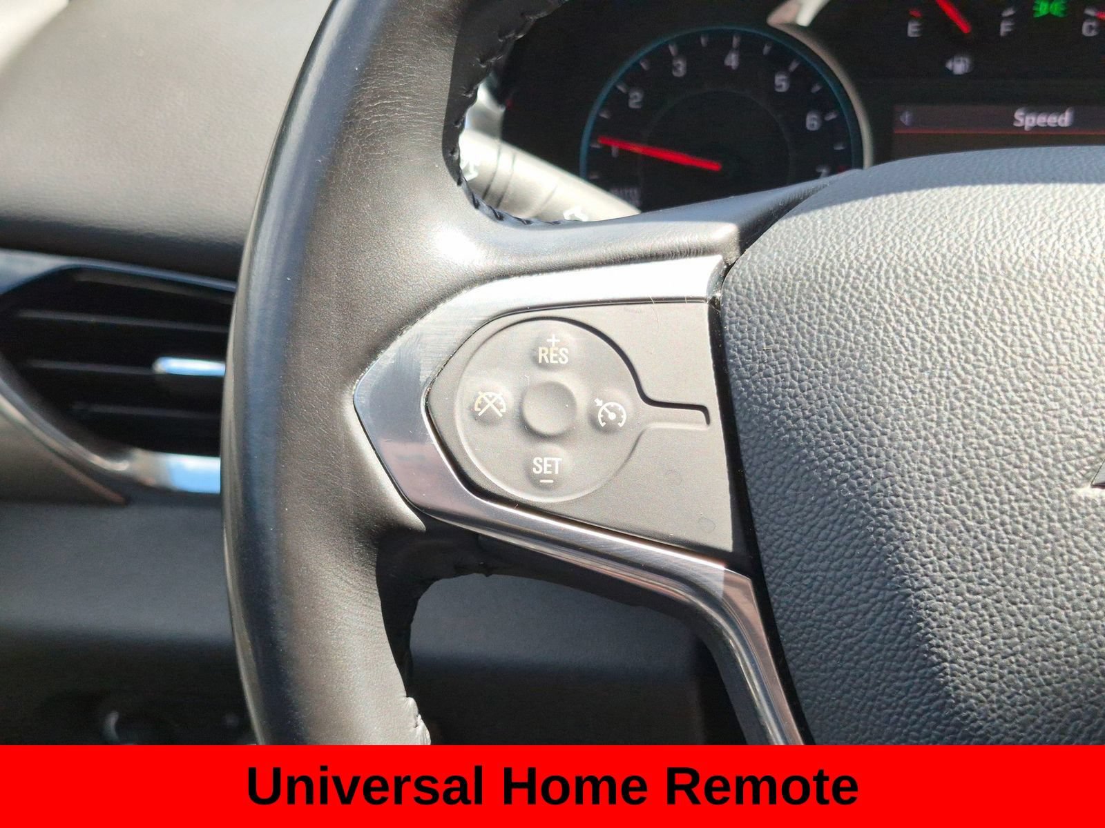 Used 2020 Chevrolet Traverse LT FWD image 17