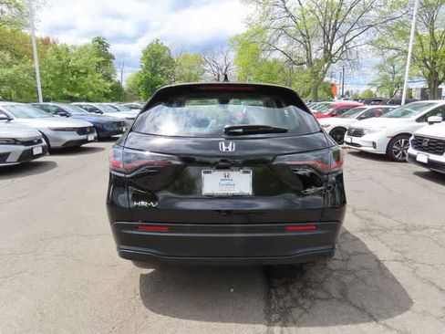Used 2023 Honda HR-V LX image 5