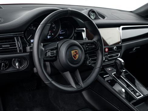 Certified 2026 Porsche Macan Turbo AWD/4WD image 14