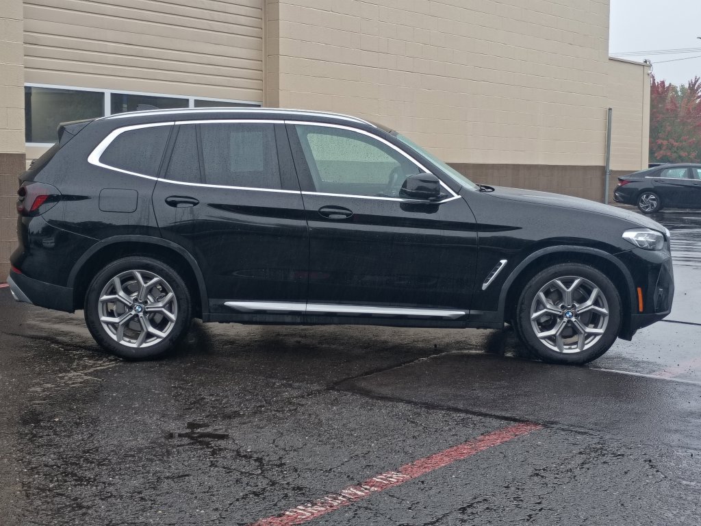 Used 2024 BMW X3 xDrive30i AWD/4WD image 3