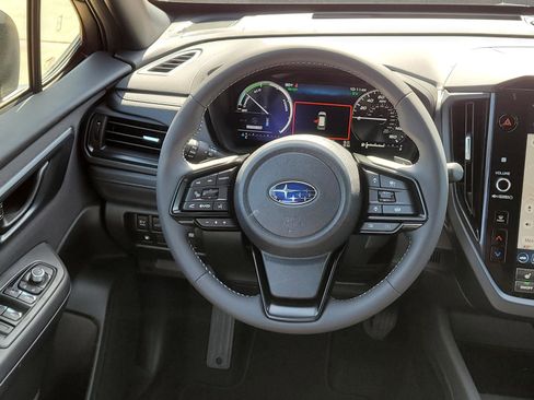 Used 2025 Subaru Forester Premium image 6