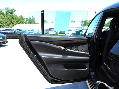 Used 2014 BMW 550i Gran Turismo xDrive image 31