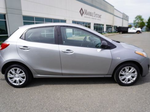 Used 2011 MAZDA MAZDA2 Sport image 8