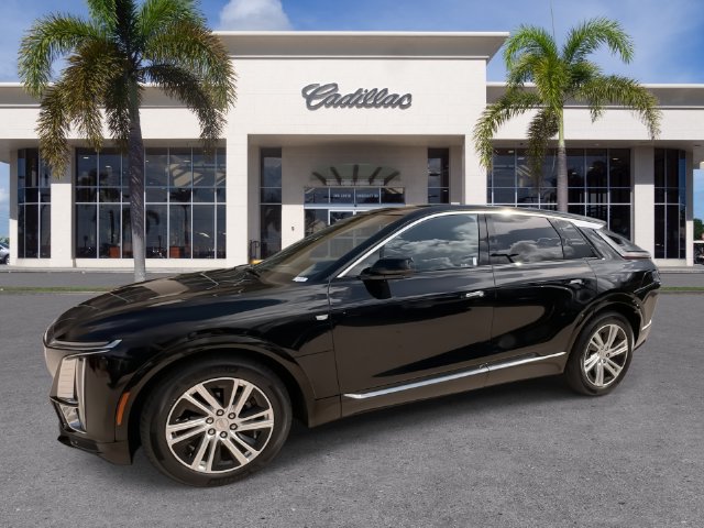 Used 2024 Cadillac Lyriq Tech w/ Driver Assist Package AWD/4WD image 7
