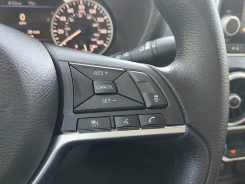 Used 2025 Nissan Sentra SV FWD image 22