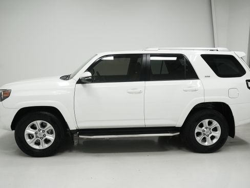 Used 2016 Toyota 4Runner SR5 Premium RWD image 7
