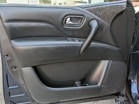 Used 2024 INFINITI QX80 Luxe image 11