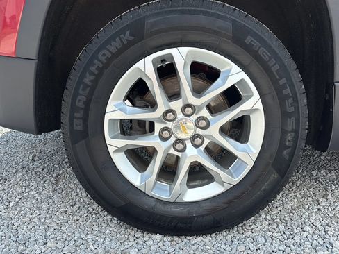 Used 2019 Chevrolet Traverse LT FWD image 7