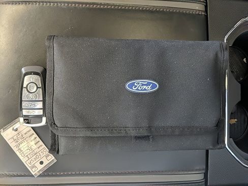 Used 2018 Ford F150 Platinum w/ Equipment Group 701A Luxury image 32