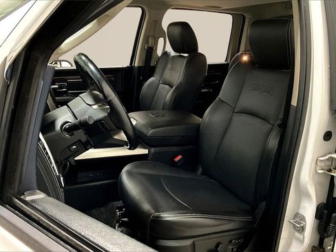 Used 2017 RAM 1500 Laramie image 21