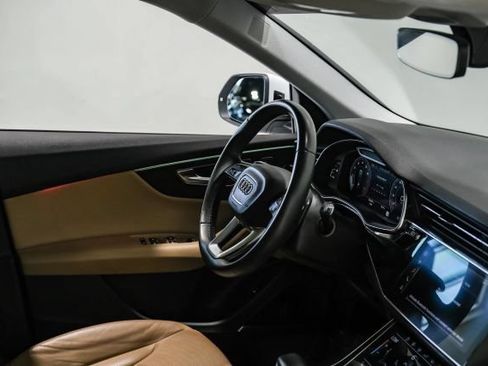 Used 2019 Audi Q8 Premium Plus w/ Premium Plus AWD/4WD image 11