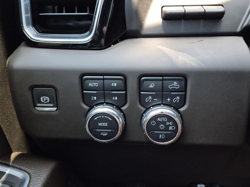 Certified 2024 GMC Sierra 2500 Denali w/ Denali Reserve Package AWD/4WD image 19