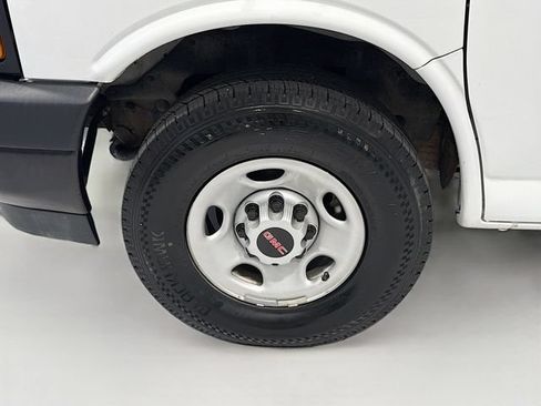 Used 2022 GMC Savana 2500 w/ Driver Convenience Package RWD image 21