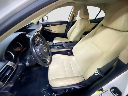 Used 2016 Lexus IS 200t RWD image 19