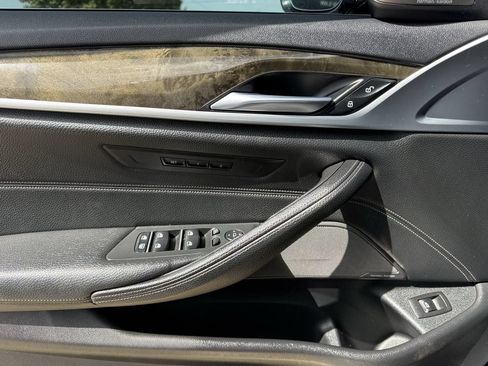 Used 2019 BMW 540i w/ Convenience Package RWD image 22