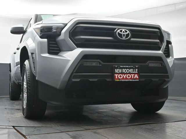 Certified 2026 Toyota Tacoma SR5 AWD/4WD image 38
