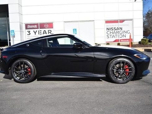 Certified 2024 Nissan Z Performance w/ Floor Mat Package image 5