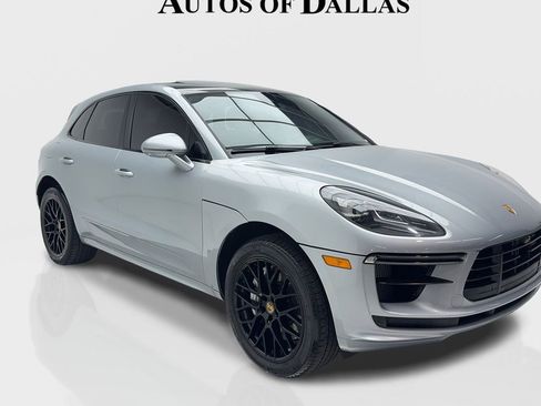 Used 2021 Porsche Macan Turbo image 2