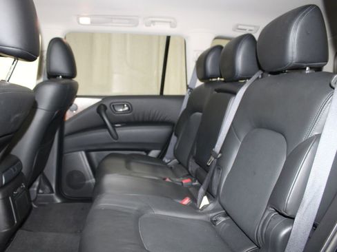 Used 2024 Nissan Armada SL image 22