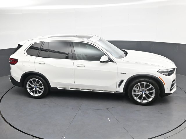 Used 2023 BMW X5 xDrive45e AWD/4WD image 25