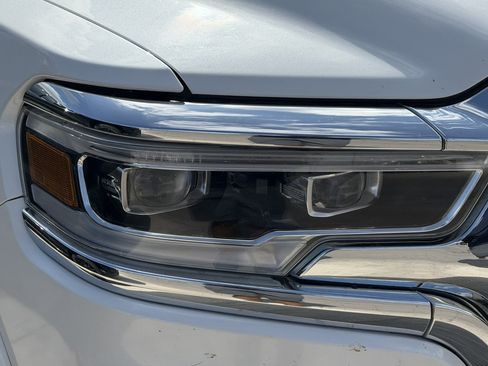 Used 2022 RAM 1500 Limited AWD/4WD image 4