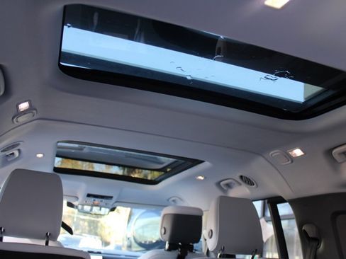 Certified 2025 Land Rover Defender 130 X-Dynamic SE image 51