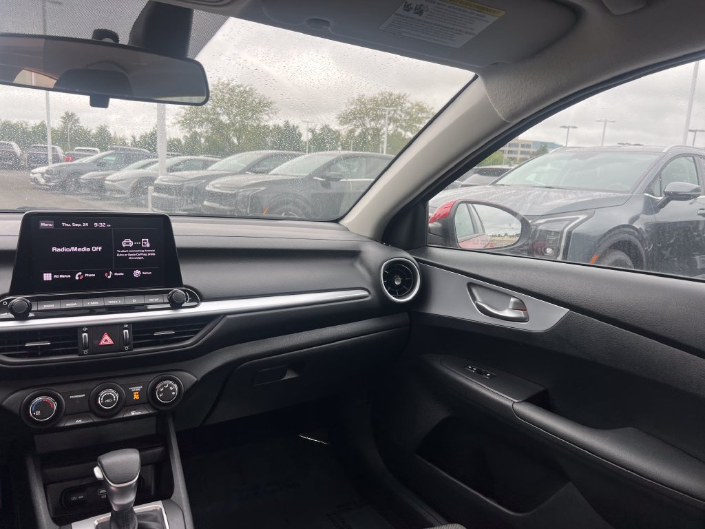 Certified 2023 Kia Forte LXS w/ LXS Technology Package FWD image 13