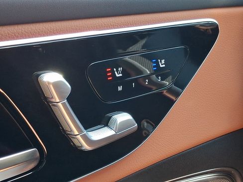 Certified 2025 Mercedes-Benz GLC 300 4MATIC image 24
