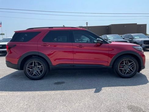 Used 2026 Ford Explorer ST AWD/4WD image 4