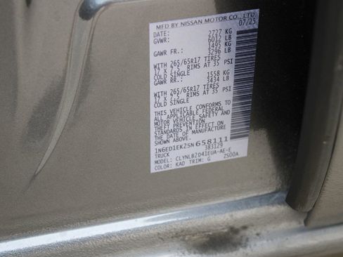 Used 2025 Nissan Frontier SV image 28