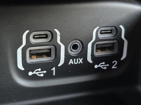 Used 2020 RAM 3500 Laramie image 12