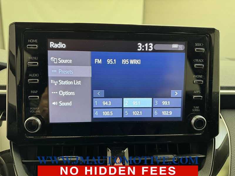Used 2020 Toyota Corolla LE FWD image 22