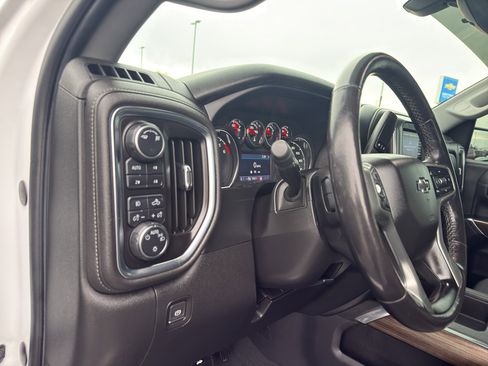 Used 2019 Chevrolet Silverado 1500 LT Trail Boss image 15