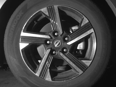 Used 2025 Nissan Sentra SV image 13