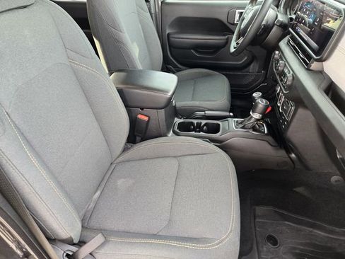 Used 2024 Jeep Gladiator Sport image 14