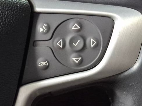 Used 2020 GMC Acadia SLE FWD image 13
