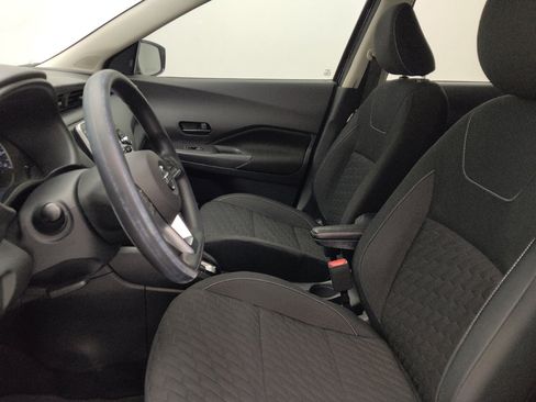 Used 2021 Nissan Kicks S FWD image 17
