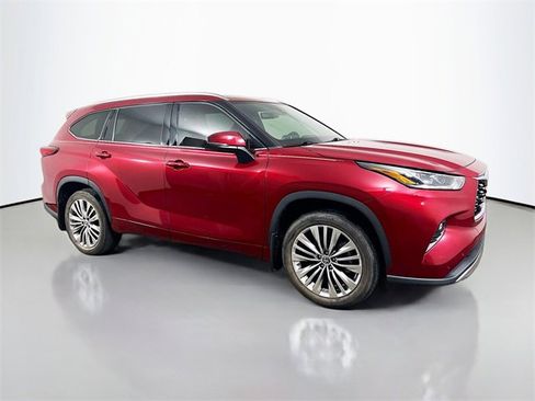 Used 2020 Toyota Highlander Platinum image 25