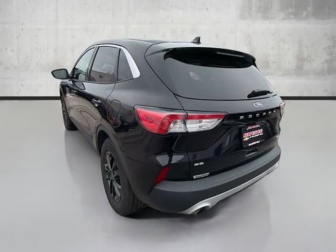 Used 2020 Ford Escape SE image 7