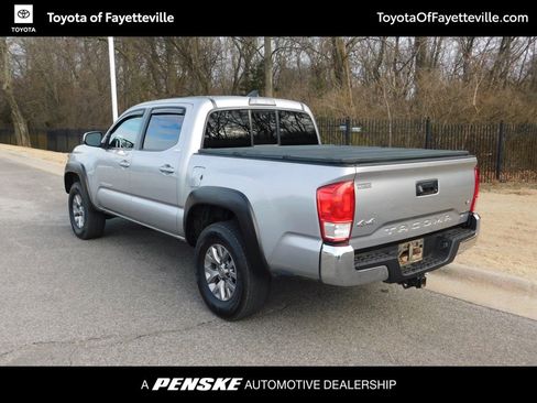 Used 2017 Toyota Tacoma SR5 image 3