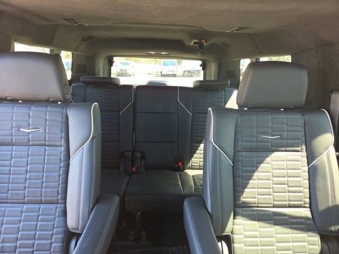 Used 2023 Cadillac Escalade ESV Premium Luxury Platinum image 25