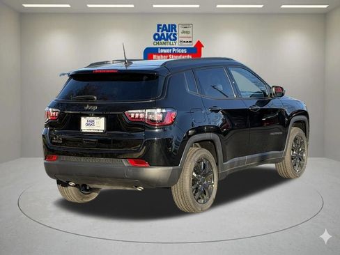 New 2026 Jeep Compass Latitude w/ Sun and Sound Group AWD/4WD image 7