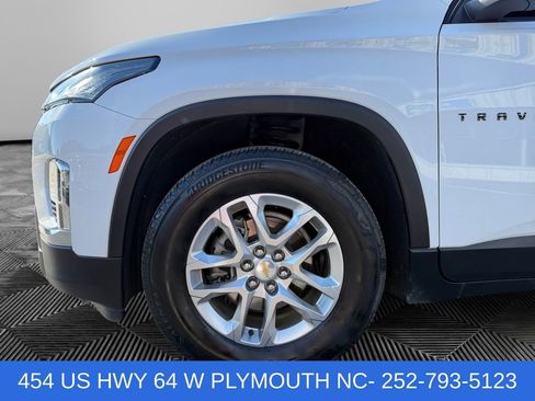 Used 2023 Chevrolet Traverse LT FWD image 14