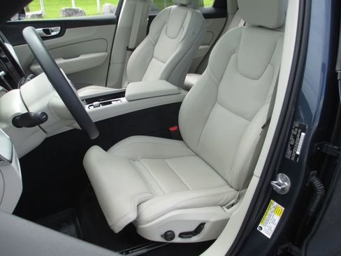 Used 2024 Volvo XC60 T8 Ultimate w/ Protection Package Premier AWD/4WD image 21