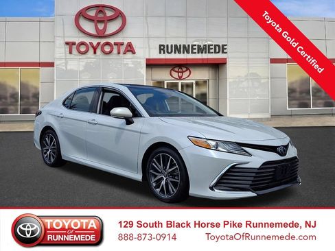 Certified 2022 Toyota Camry XLE AWD/4WD image 1