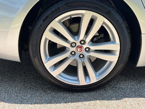 Used 2019 Jaguar XJ AWD image 39