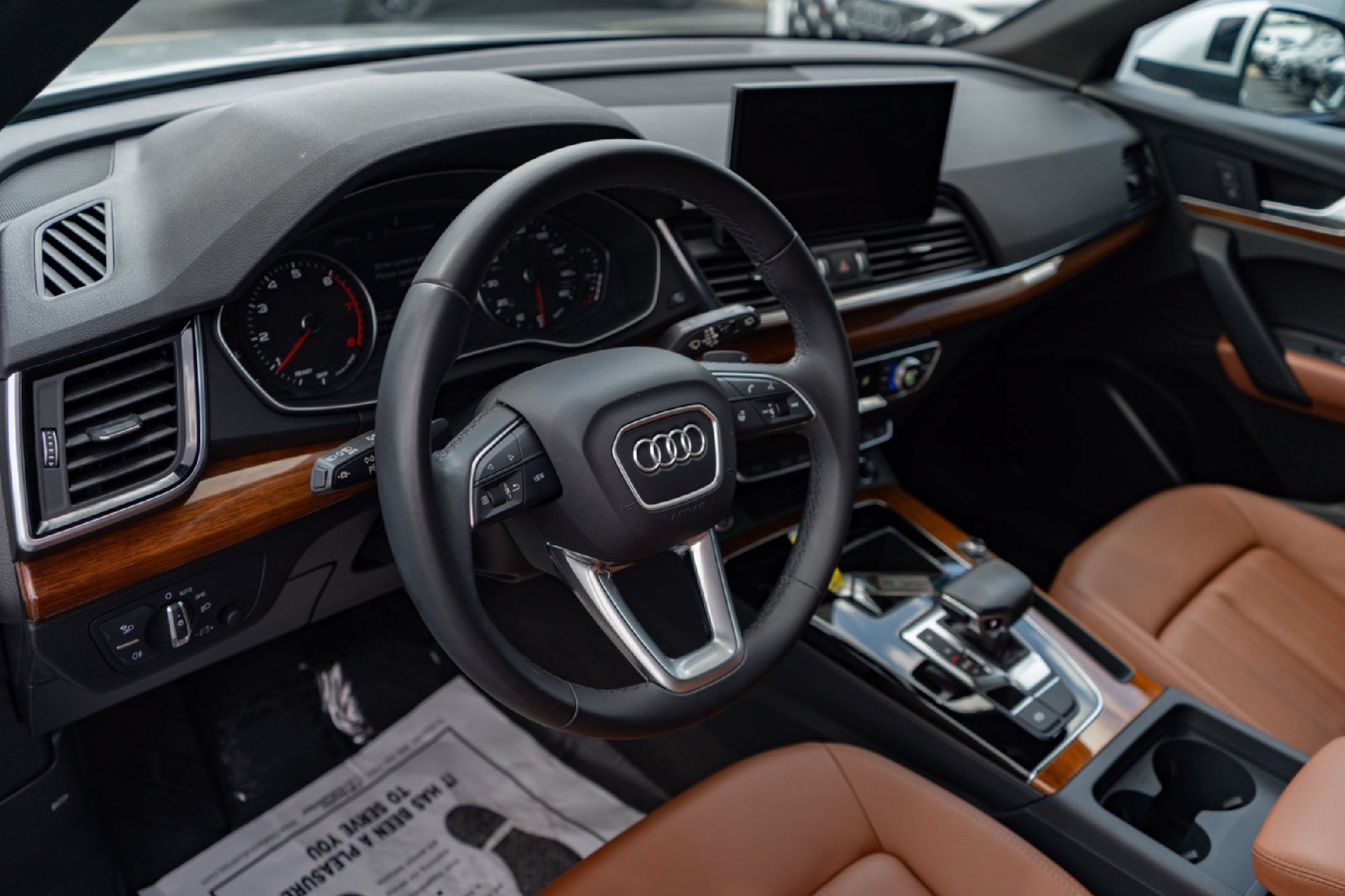 Used 2023 Audi Q5 2.0T Premium w/ Convenience Package AWD/4WD image 8