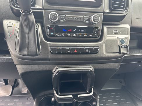 Used 2025 RAM ProMaster 3500 w/ Convenience Group FWD image 16